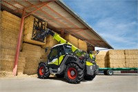 Les fonctions automatiques SMART LOADING facilitent la t&acirc;che du conducteur et acc&eacute;l&egrave;rent les man&oelig;uvres de chargement les plus complexes. L&#39;installation hydraulique d&#39;un d&eacute;bit de 187 l/min d&eacute;livre &agrave; cet effet l&#39;&eacute;nergie n&eacute;cessaire quel que soit le travail &agrave; effectuer.
